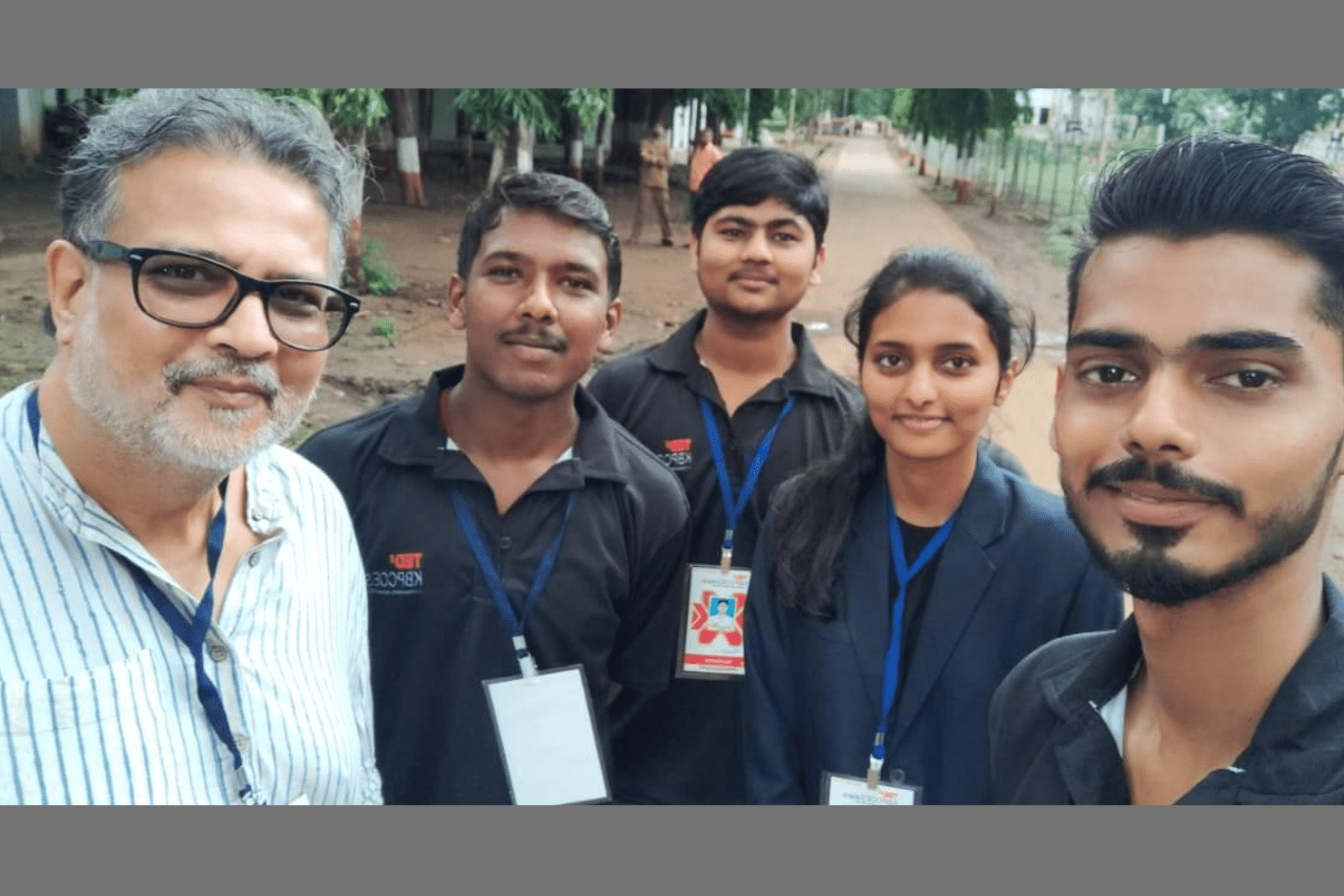 Sahil Rajjak Mulla & Friends with Hon. Tushar Gandhi